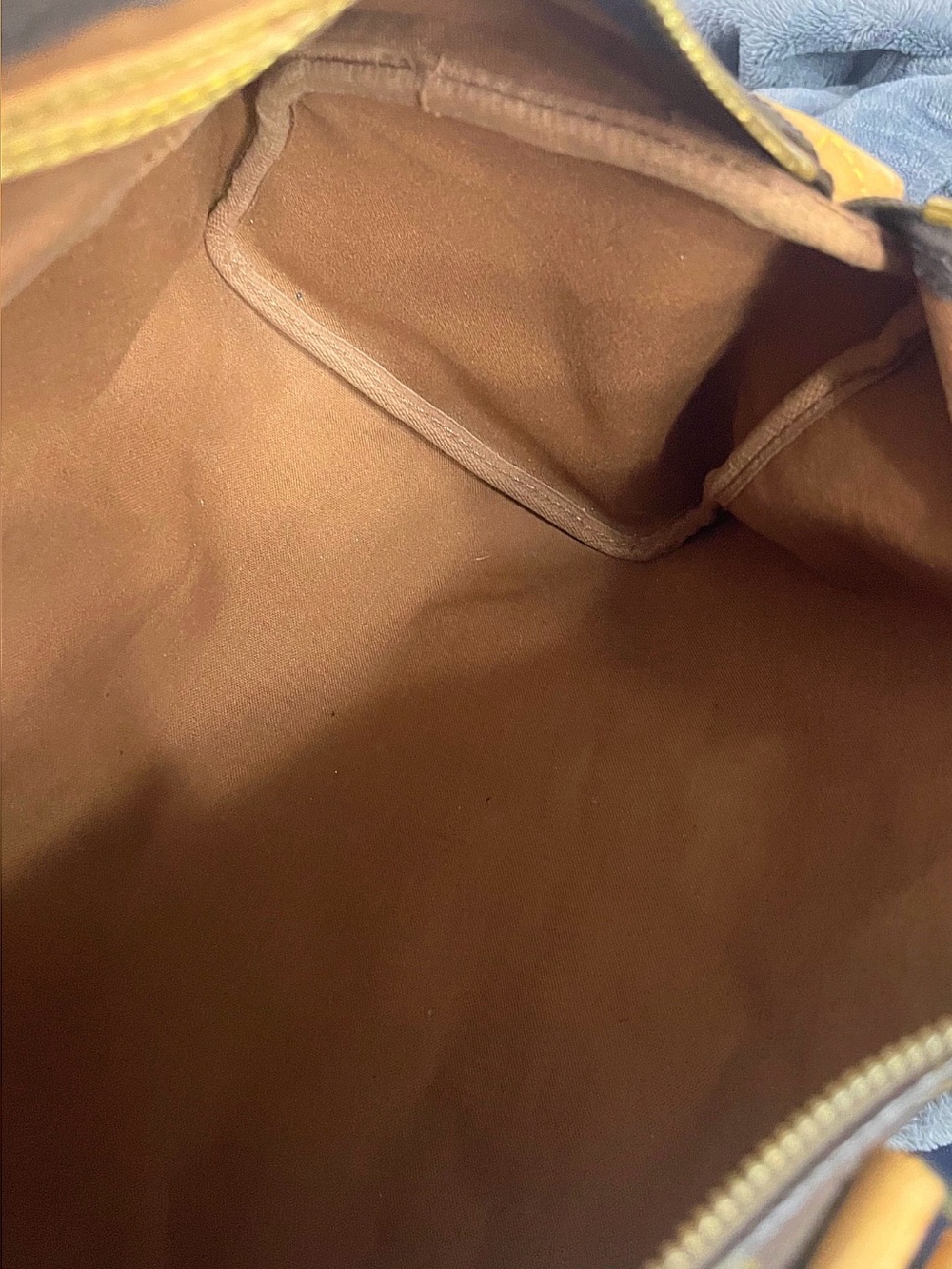 Louis Vuitton 
Speedy 35 - Picture 8 of 9